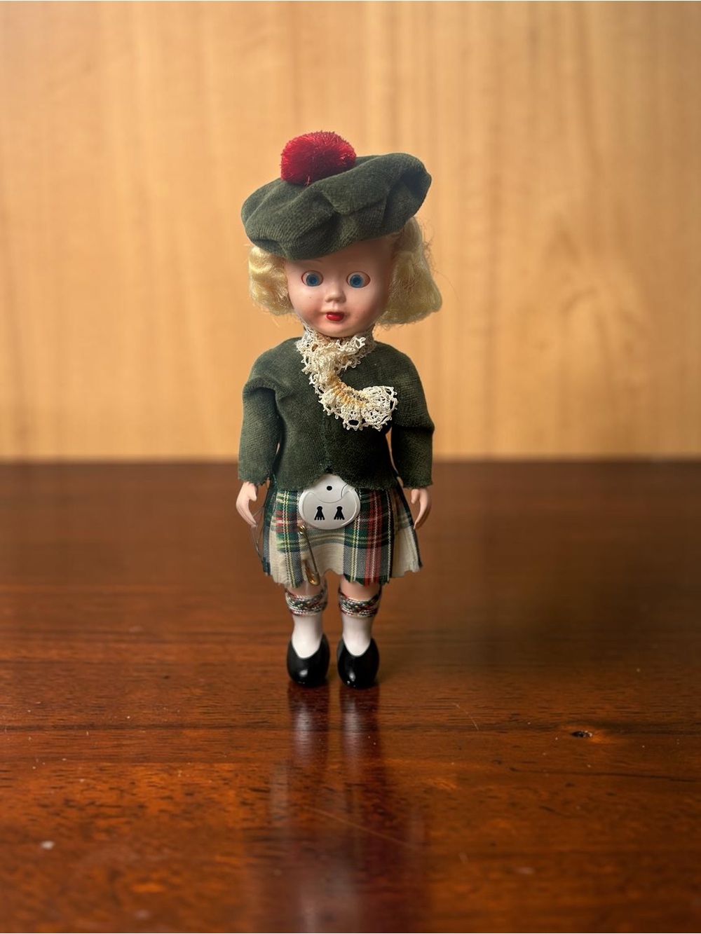 Vintage Scottish Highland Doll Tartan Kilt Tam O’Shanter Sleep Eyes 6”